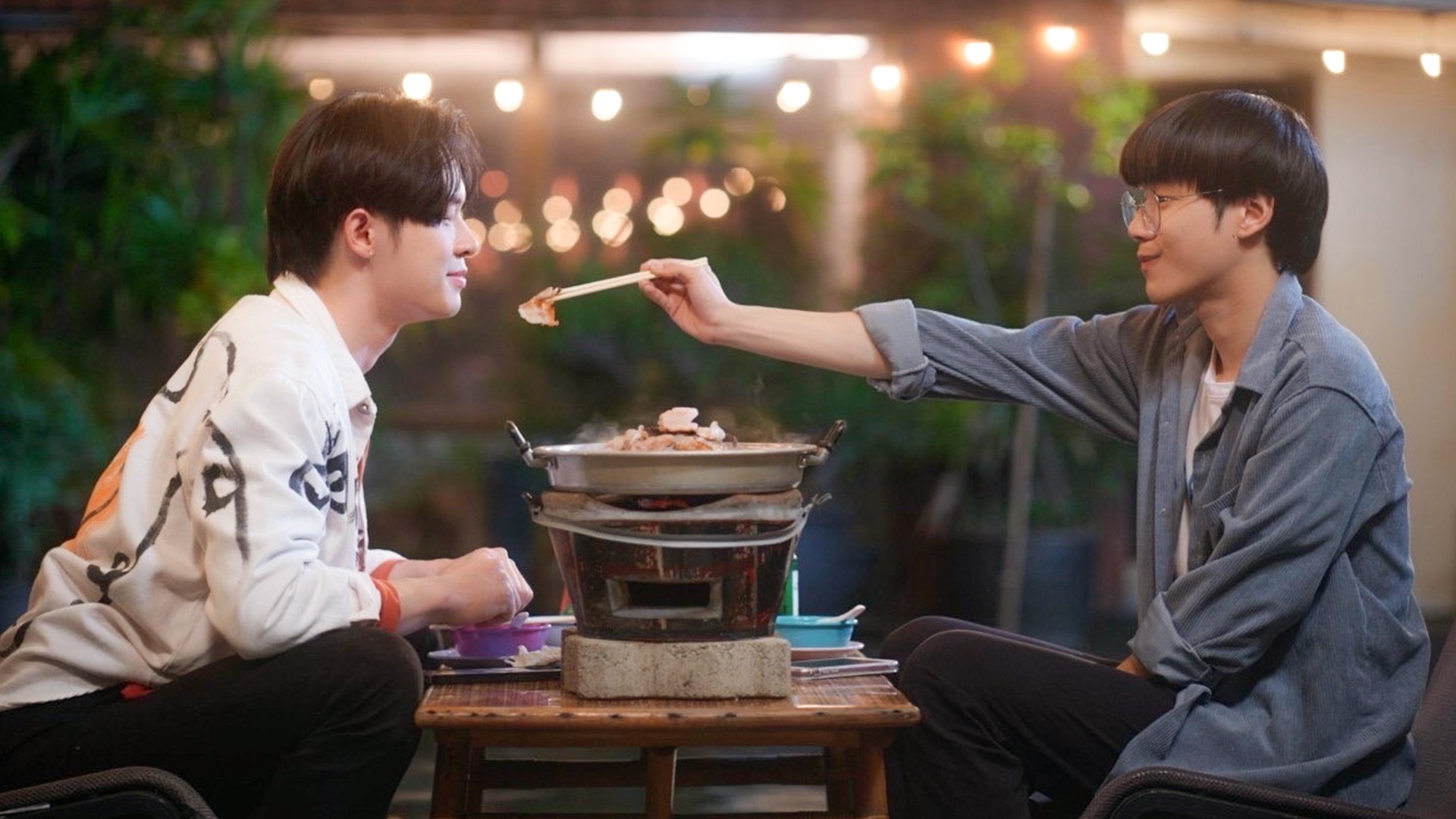 “บิลลี่” จัดชุดใหญ่ที่ไม่ใช่หมูกระทะ ป้อน “เซ้ง” แบบปากต่อปาก