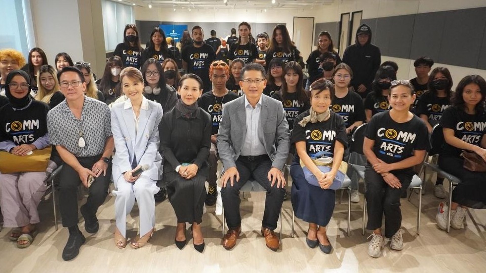 ช่อง 3 ต้อนรับมหาวิทยาลัยนานาชาติแสตมฟอร์ด ร่วมถ่ายทอดเทคนิคการจัดรายการข่าว