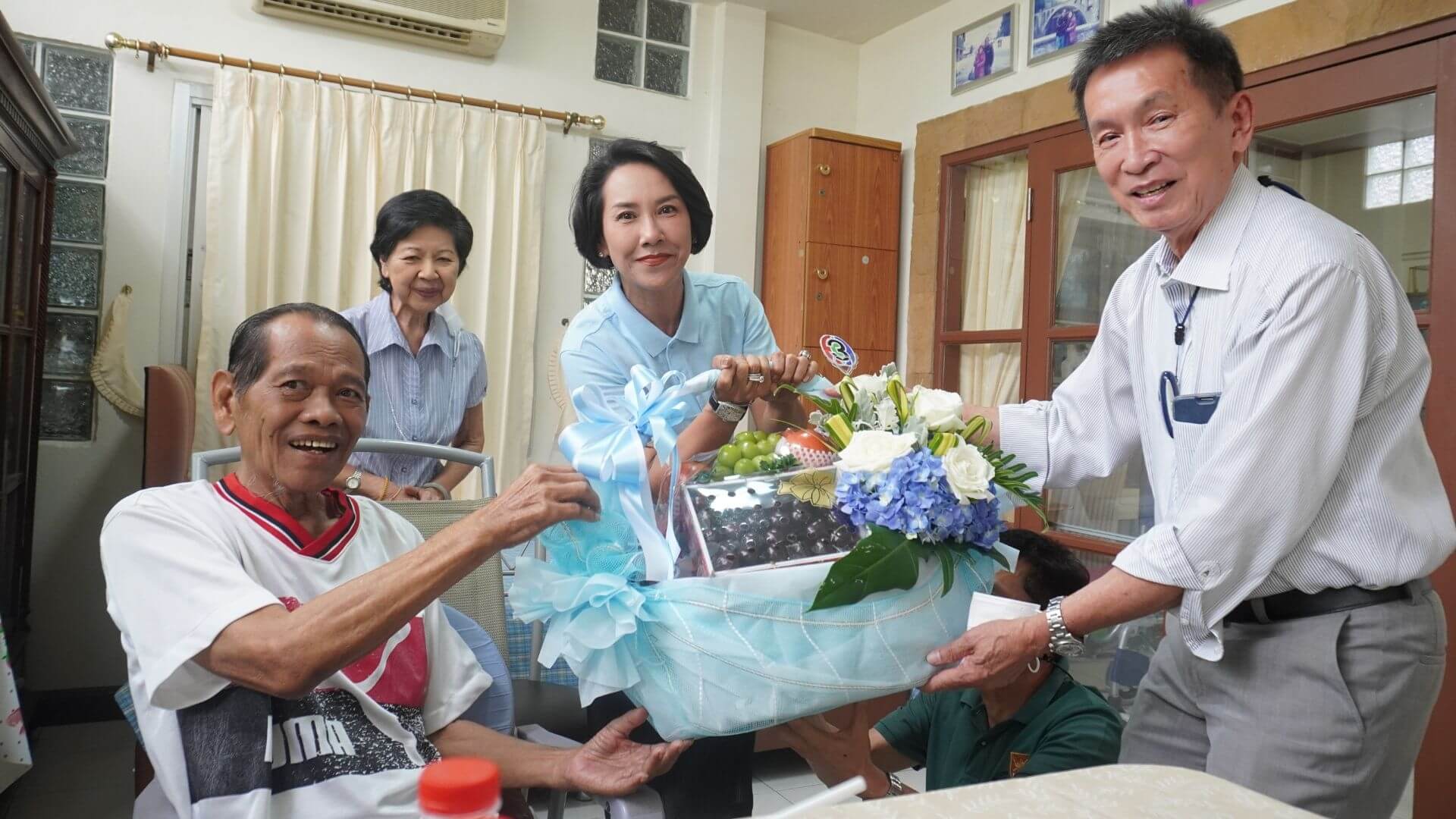 ช่อง 3 ส่งมอบความห่วงใย คุณชูศักดิ์ สุธีรธรรม