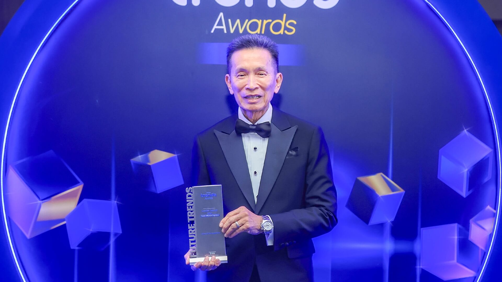 สุดเจ๋ง!! “สมรักษ์ ณรงค์วิชัย” คว้ารางวัล Leader of Business Legendary จากงานประกาศรางวัล Future Trends Awards 2025
