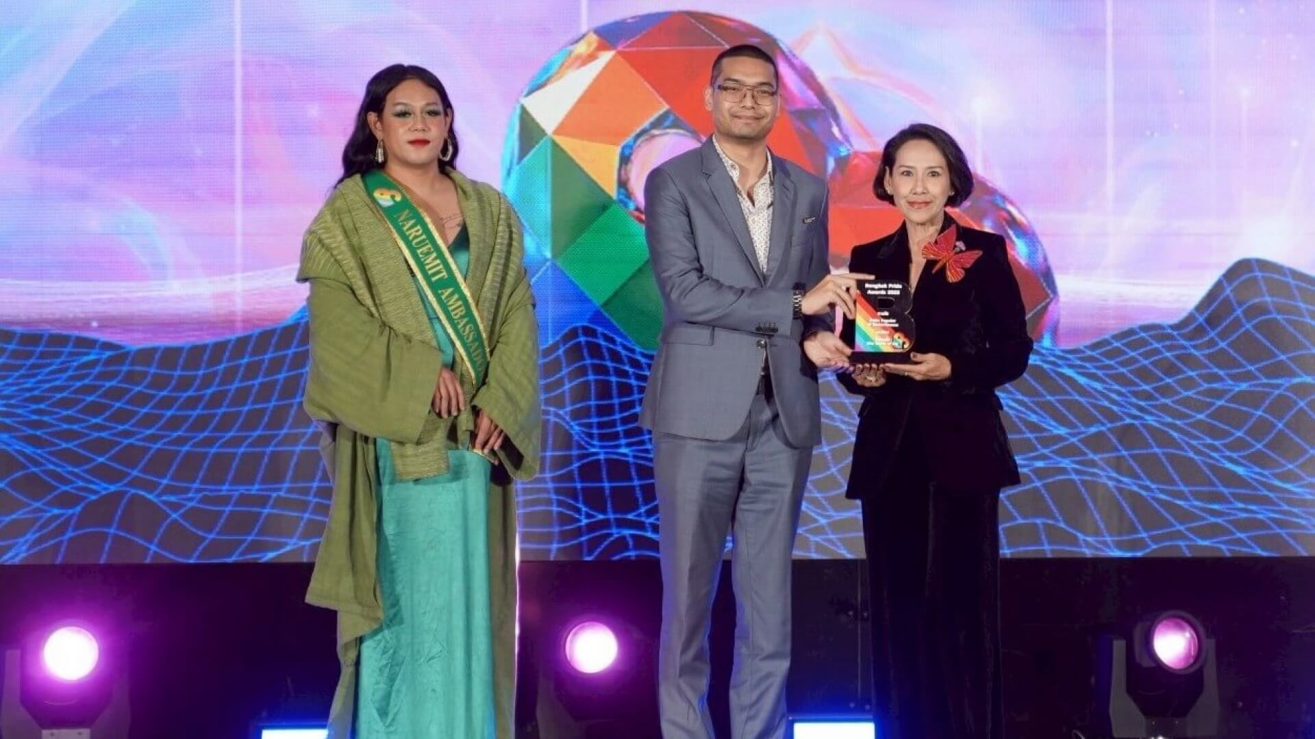 "ใจซ่อนรัก" ตอกย้ำกระแสความแรง รับรางวัล Bangkok Pride Awards สะท้อนความเท่าเทียมในสังคม