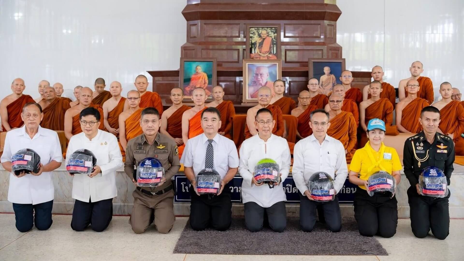 พลังชุมชนเข้มแข็ง รวมใจเปิดโครงการเพื่อสังคม มุ่งแก้ปัญหายาเสพติด สร้างความปลอดภัยในการขับขี่