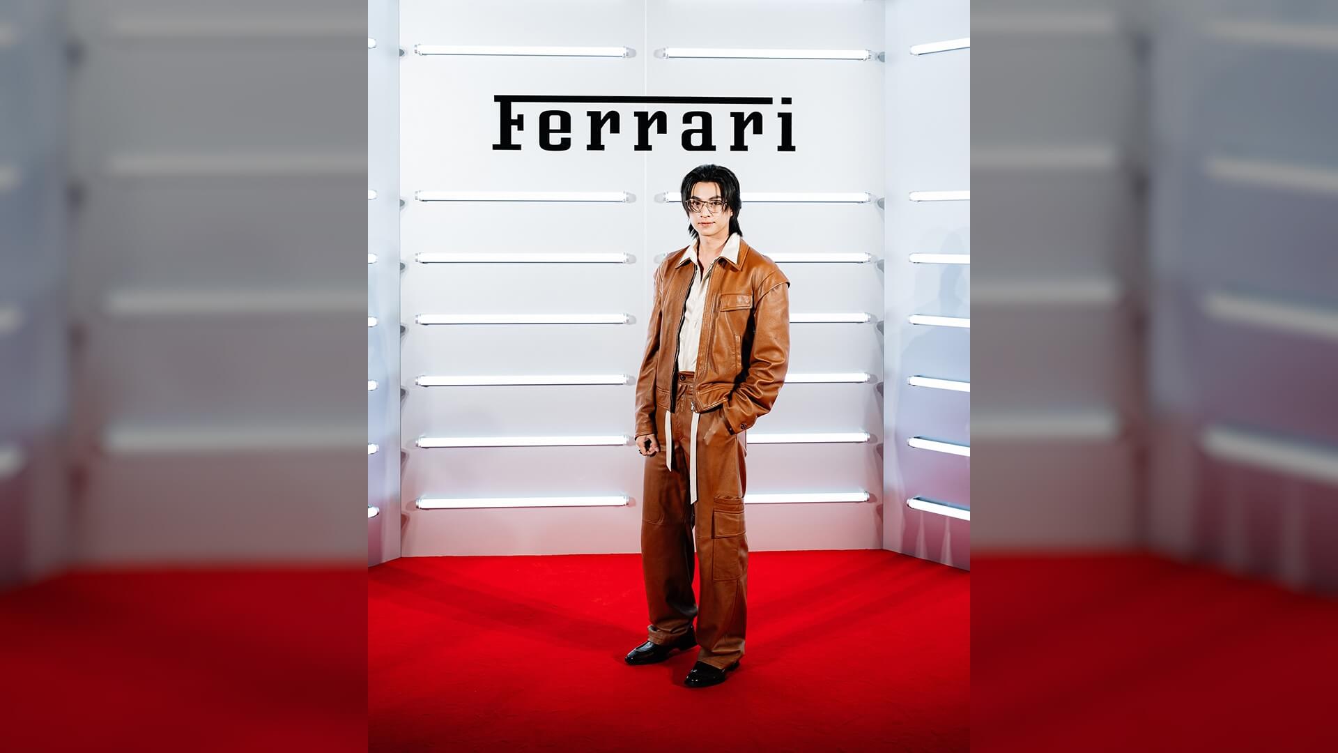 เท่กร้าวใจ!! “กลัฟ คณาวุฒิ” หนึ่งเดียวจากเมืองไทย ร่วมชมแฟชั่นโชว์ Ferrari ณ กรุงมิลาน