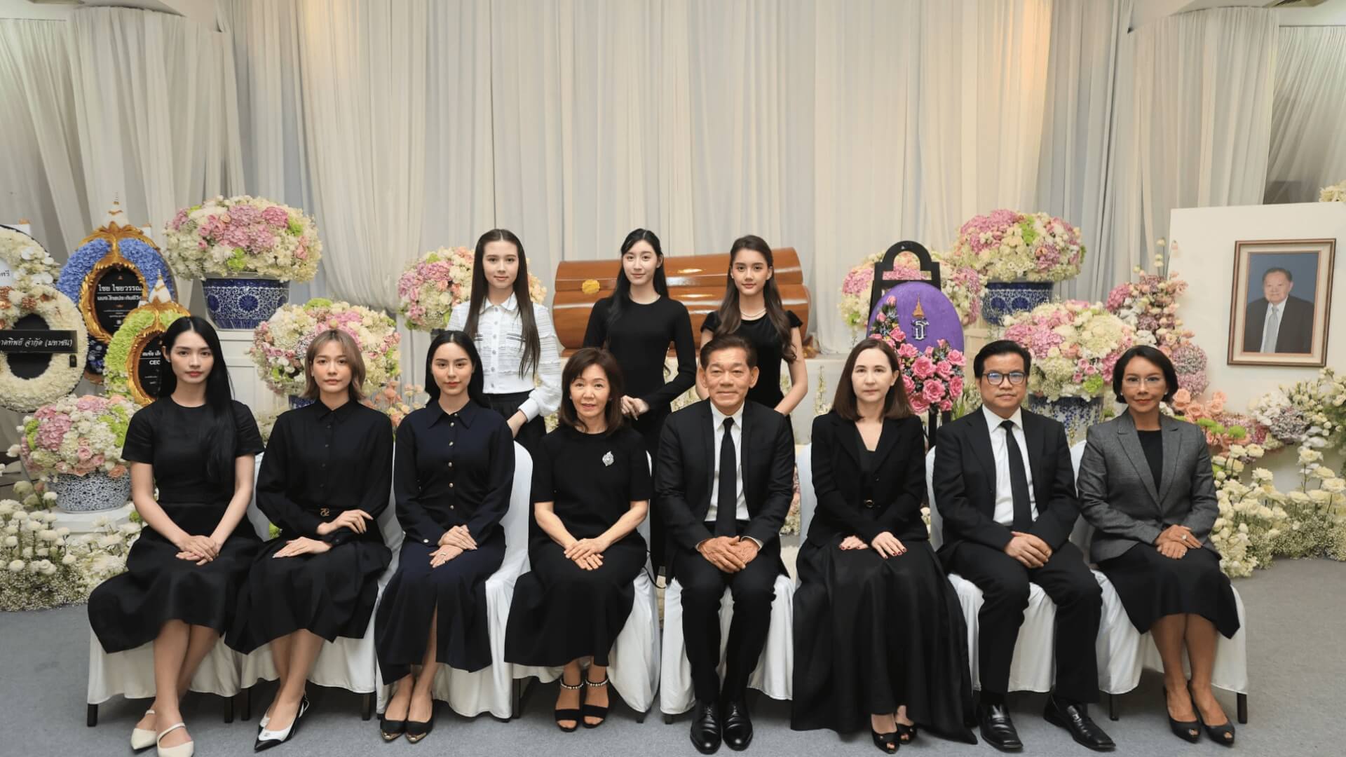 ช่อง 3 ร่วมเป็นเจ้าภาพพิธีสวดพระอภิธรรมศพ บิดาของคุณวิชา พูลวรลักษณ์