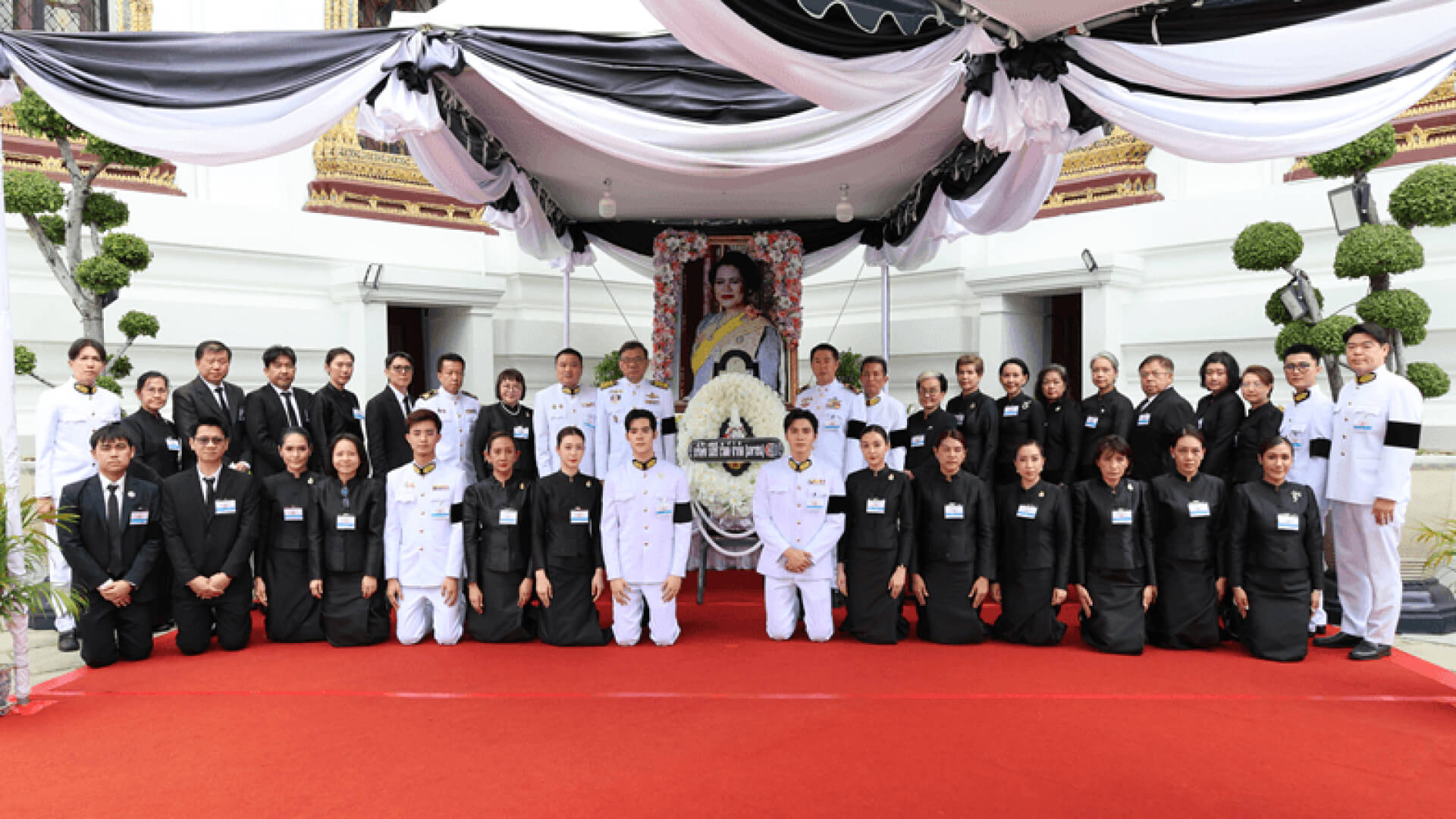บีอีซี เวิลด์ ร่วมเป็นเจ้าภาพบำเพ็ญกุศลถวายพระบรมศพ สมเด็จพระบรมราชชนนีพันปีหลวง
