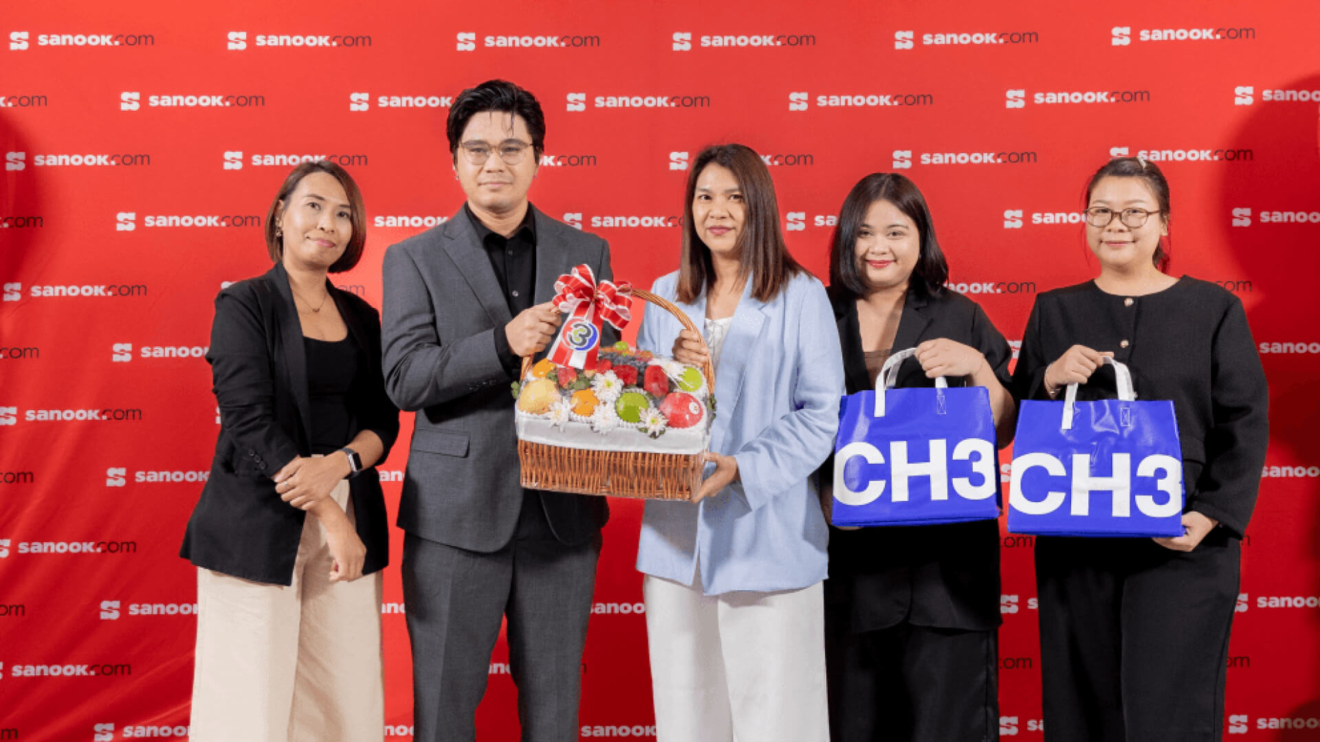 ช่อง 3 ร่วมแสดงความยินดีในวาระครบรอบ 28 ปี Sanook.com